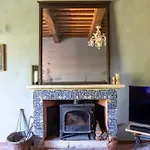 16th Century Townhouse, Large Garden Near Lake, Tuscany And Umbria - Sleeps 18 * Gioiella