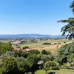 16th Century Townhouse, Large Garden Near Lake, Tuscany And Umbria - Sleeps 18 Casa de Férias *