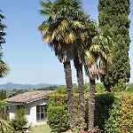 Casa de Férias 16th Century Townhouse, Large Garden Near Lake, Tuscany And Umbria - Sleeps 18 Gioiella