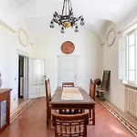 16th Century Townhouse, Large Garden Near Lake, Tuscany And Umbria - Sleeps 18 Casa de Férias Gioiella