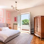 16th Century Townhouse, Large Garden Near Lake, Tuscany And Umbria - Sleeps 18 Casa de Férias