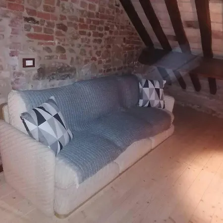 16th Century Townhouse, Large Garden Near Lake, Tuscany And Umbria - Sleeps 18 Semesterbostad Gioiella