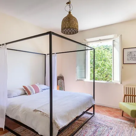 16th Century Townhouse, Large Garden Near Lake, Tuscany And Umbria - Sleeps 18 Nyaraló
